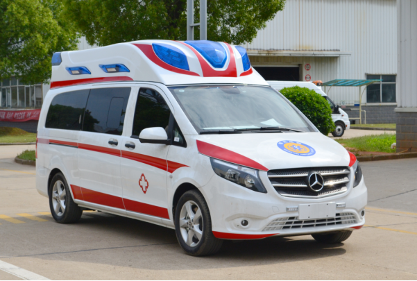 奔馳威霆監護型救護車